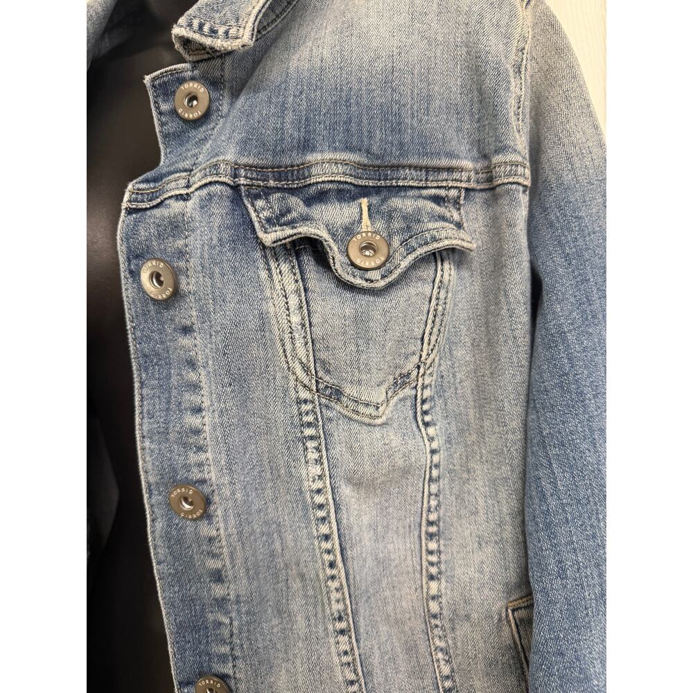 Torrid Women Plus Size Denim Jean Jacket 3 3X Stretch Medium Wash Trucker EUC - Picture 3 of 10